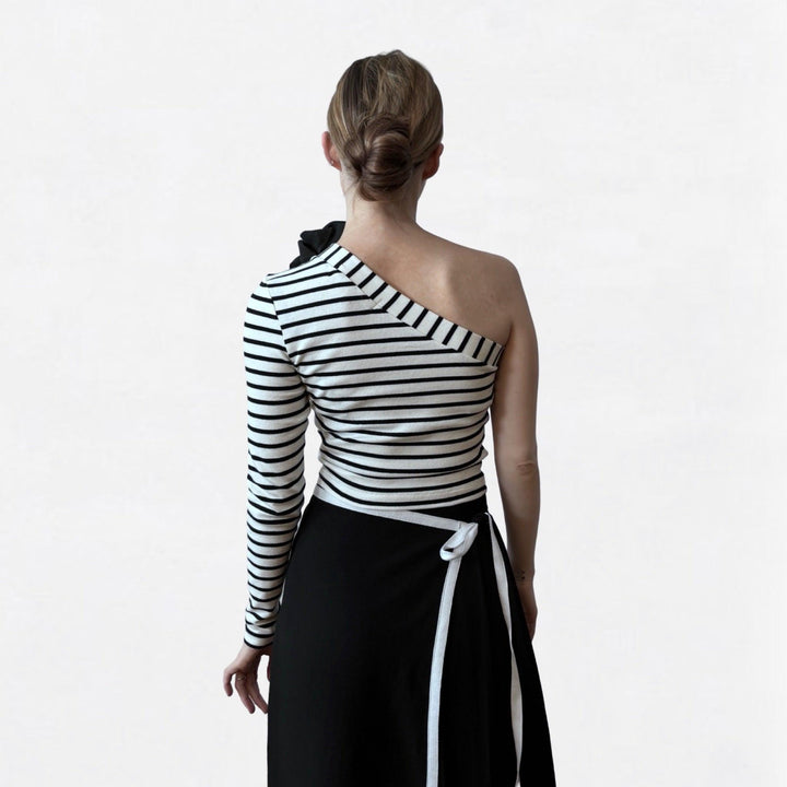 Striped one sleeve top with black flower pin