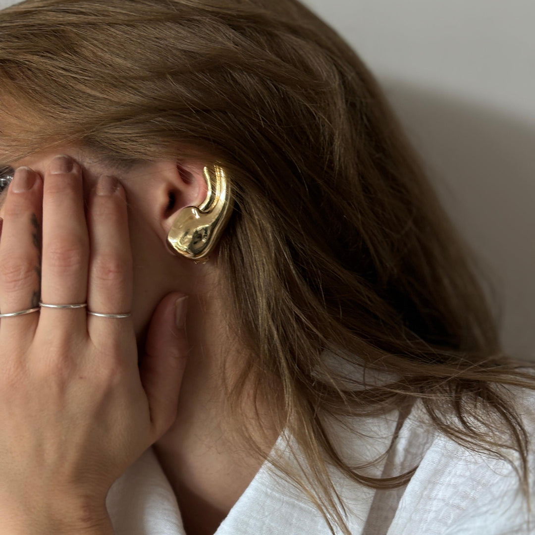 Gold ear cuff earring (1 pc)