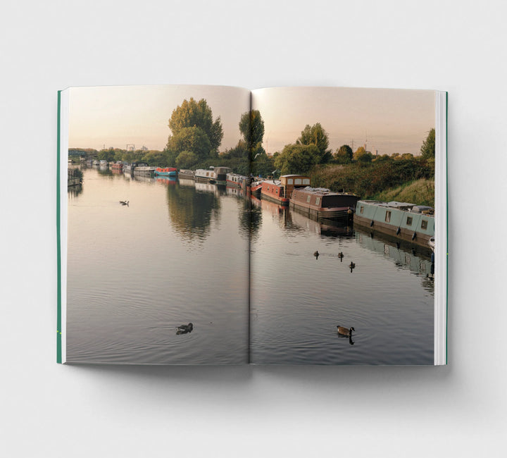 An Opinionated Guide to London Walks - by Hoxton Mini Press