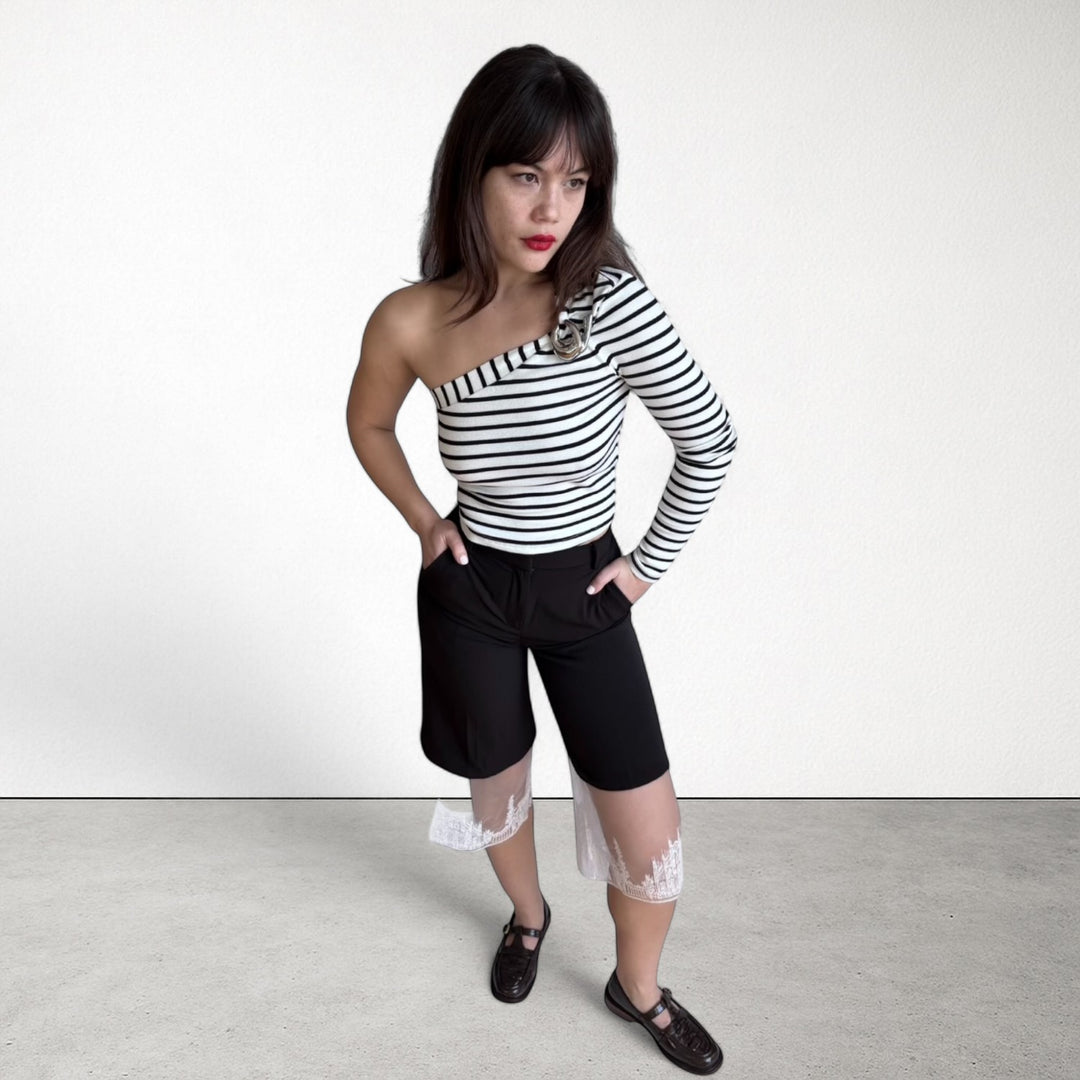 Striped one sleeve top with metal brooch