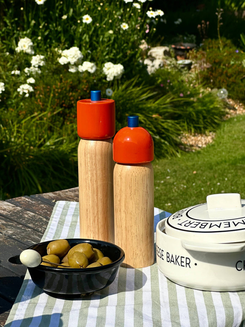 MÆGEN Salt & Pepper Grinder Orange & Blue