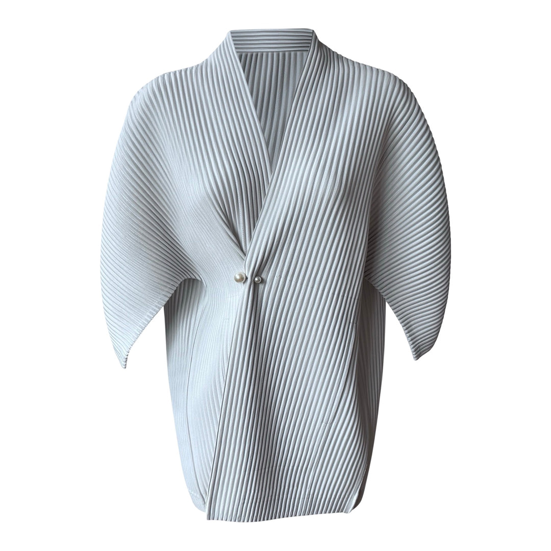 Light gray pleated kimono cardigan with pearl pin