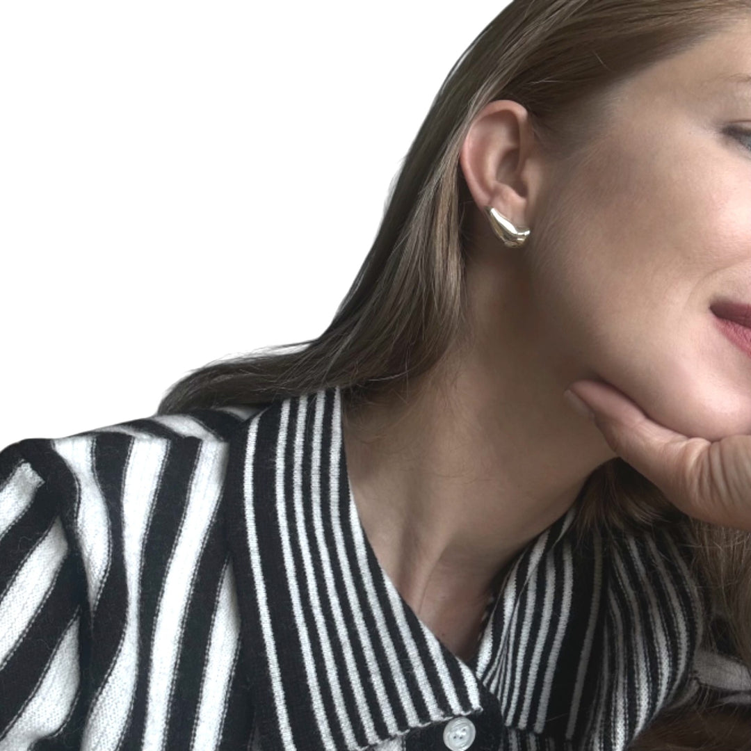 Gold earlobe cuff earrings