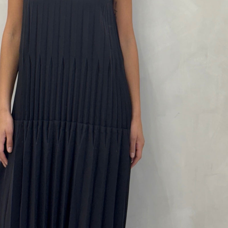 Black Pleated Layer Midi Dress