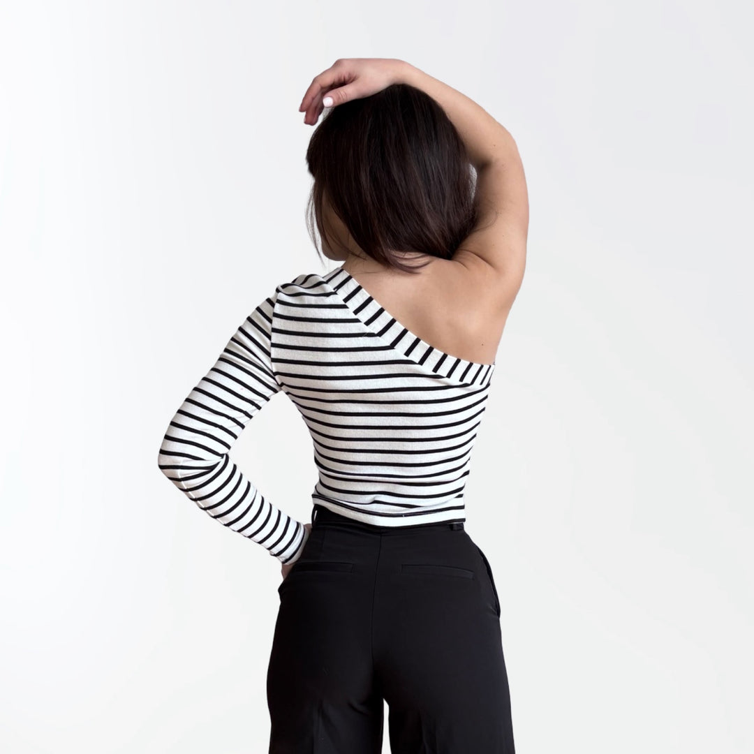 Striped one sleeve top with metal brooch