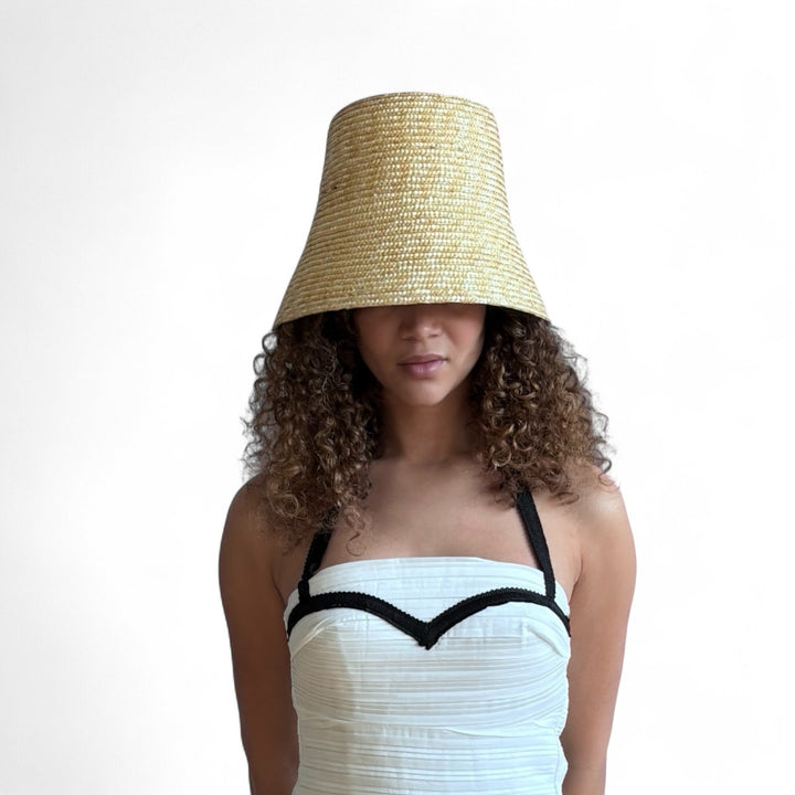 Raffia rigid bucket hat with ties