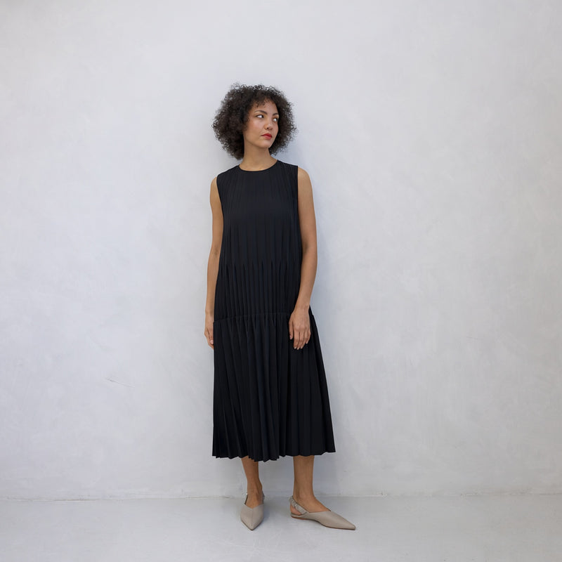 Black Pleated Layer Midi Dress