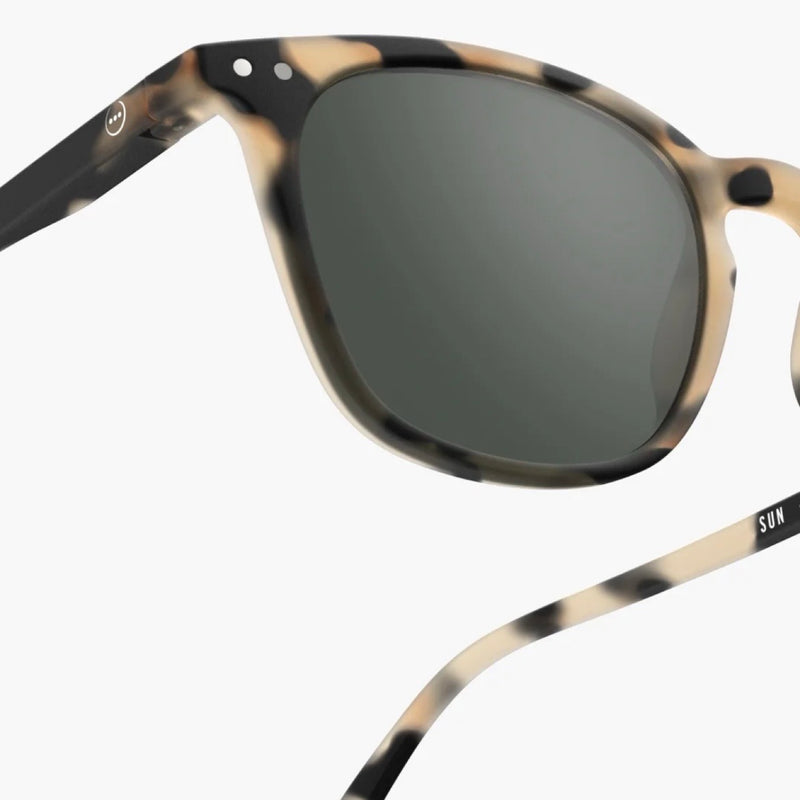 Sun #E Light Tortoise - IZIPIZI sunglasses