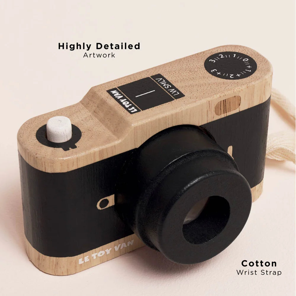 Wooden Retro Camera - by Le Toy Van