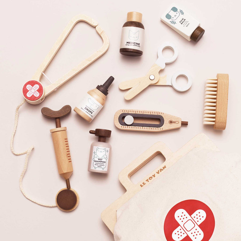 Le Toy Van Animal Vet Set