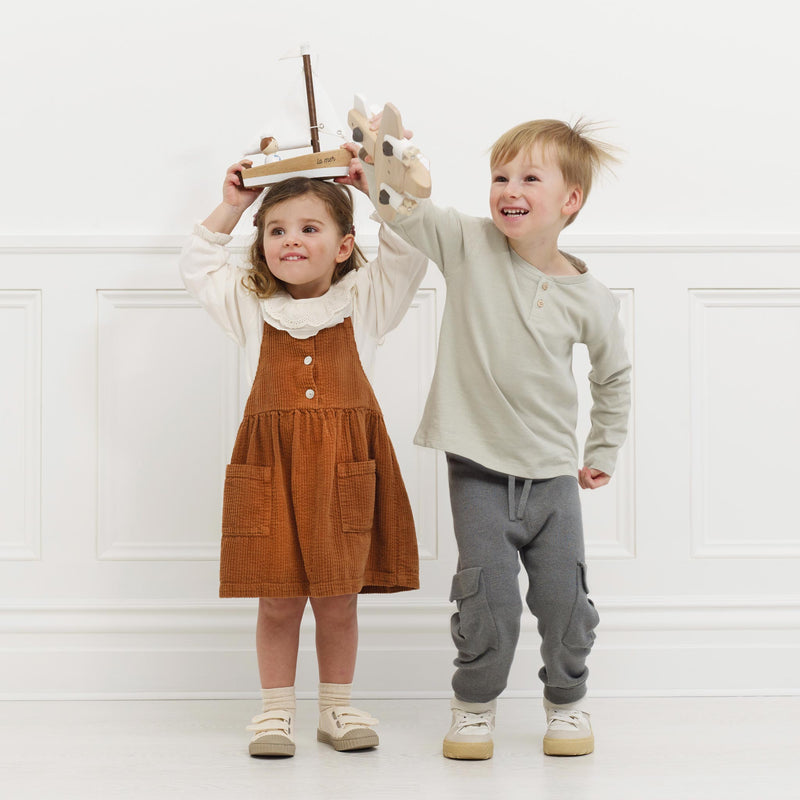 Wooden Sailing Boat & Captain - Le Toy Van
