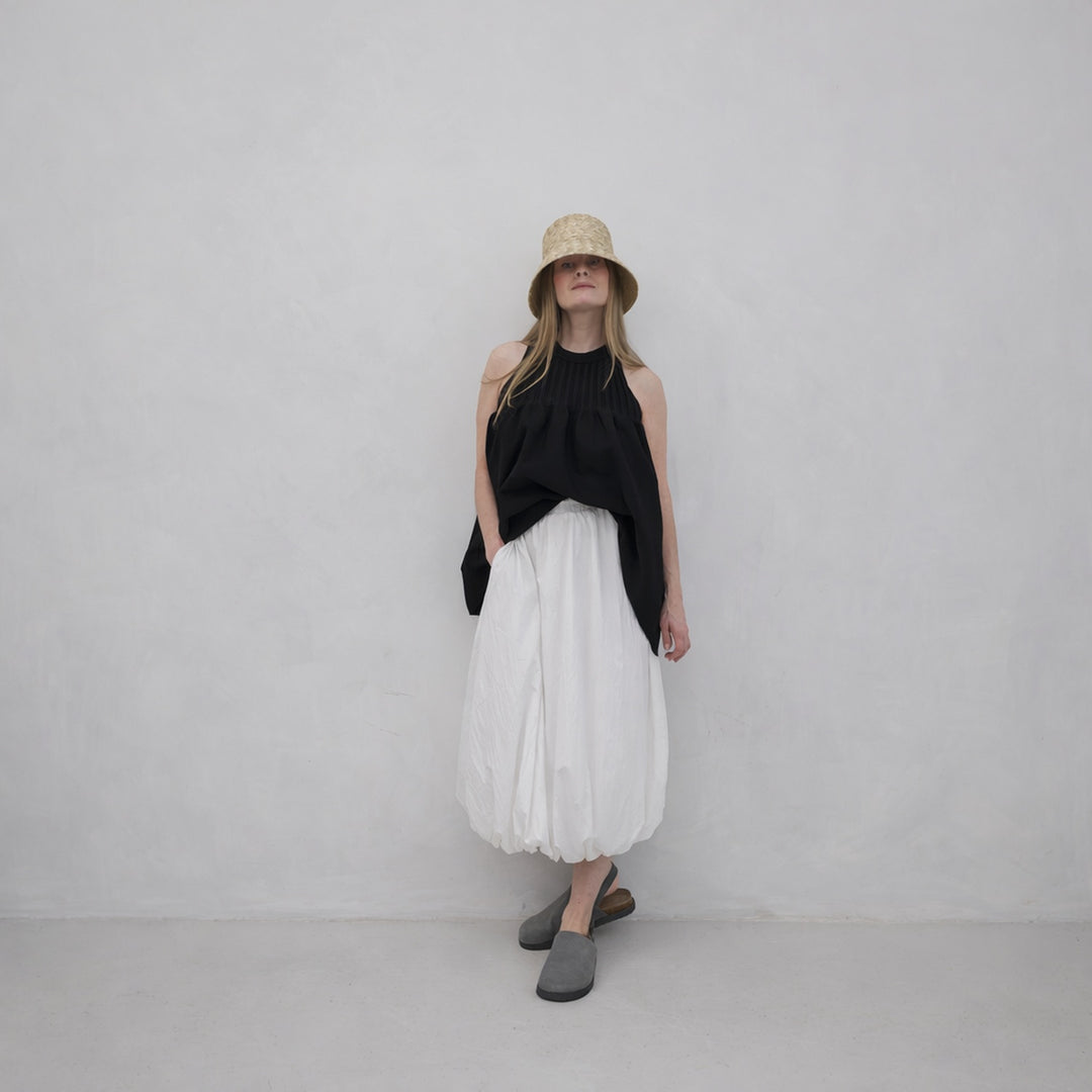 White Balloon Skirt With Pockets