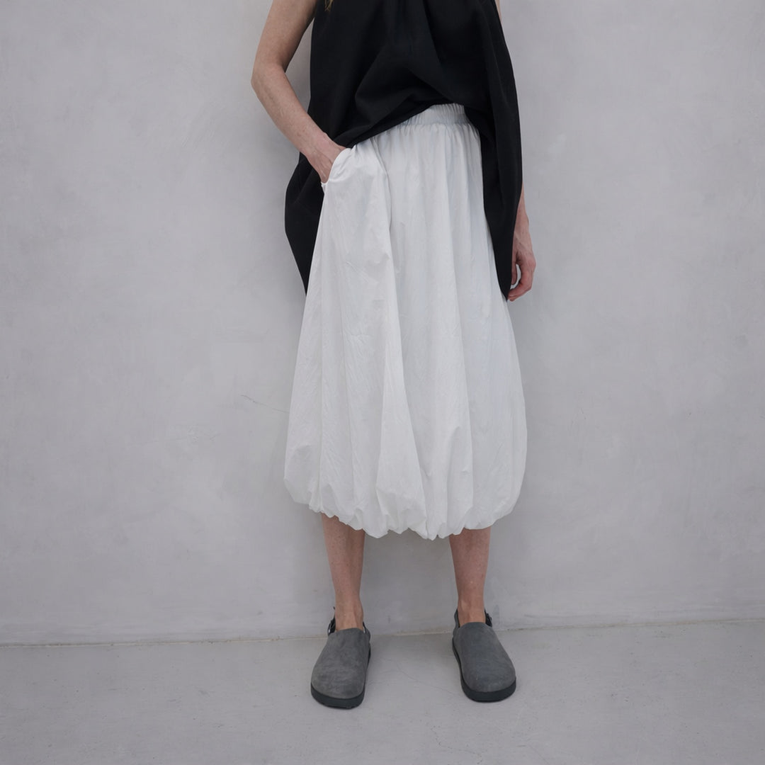 White Balloon Skirt With Pockets