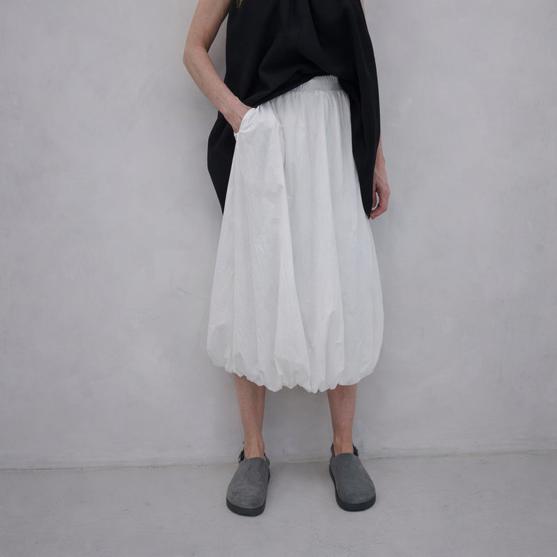 White Balloon Skirt With Pockets