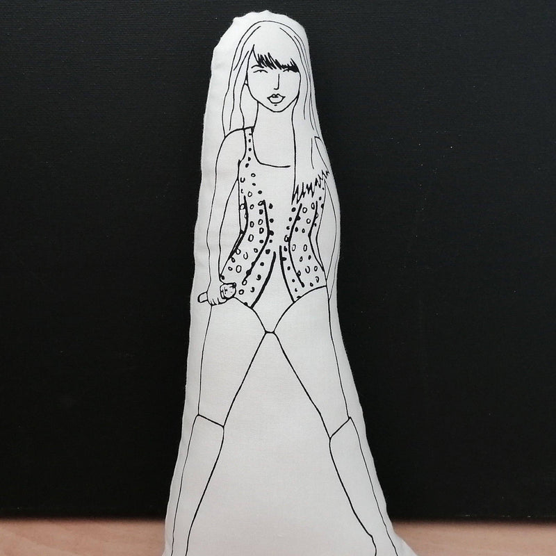 Fat Hen And Flo Sew Your Own Idol Craft Kit  Taylor Swift