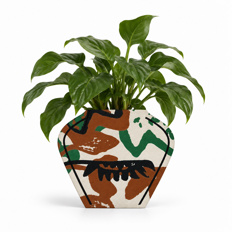 M2P Crete Cup Vase Black Green Clay
