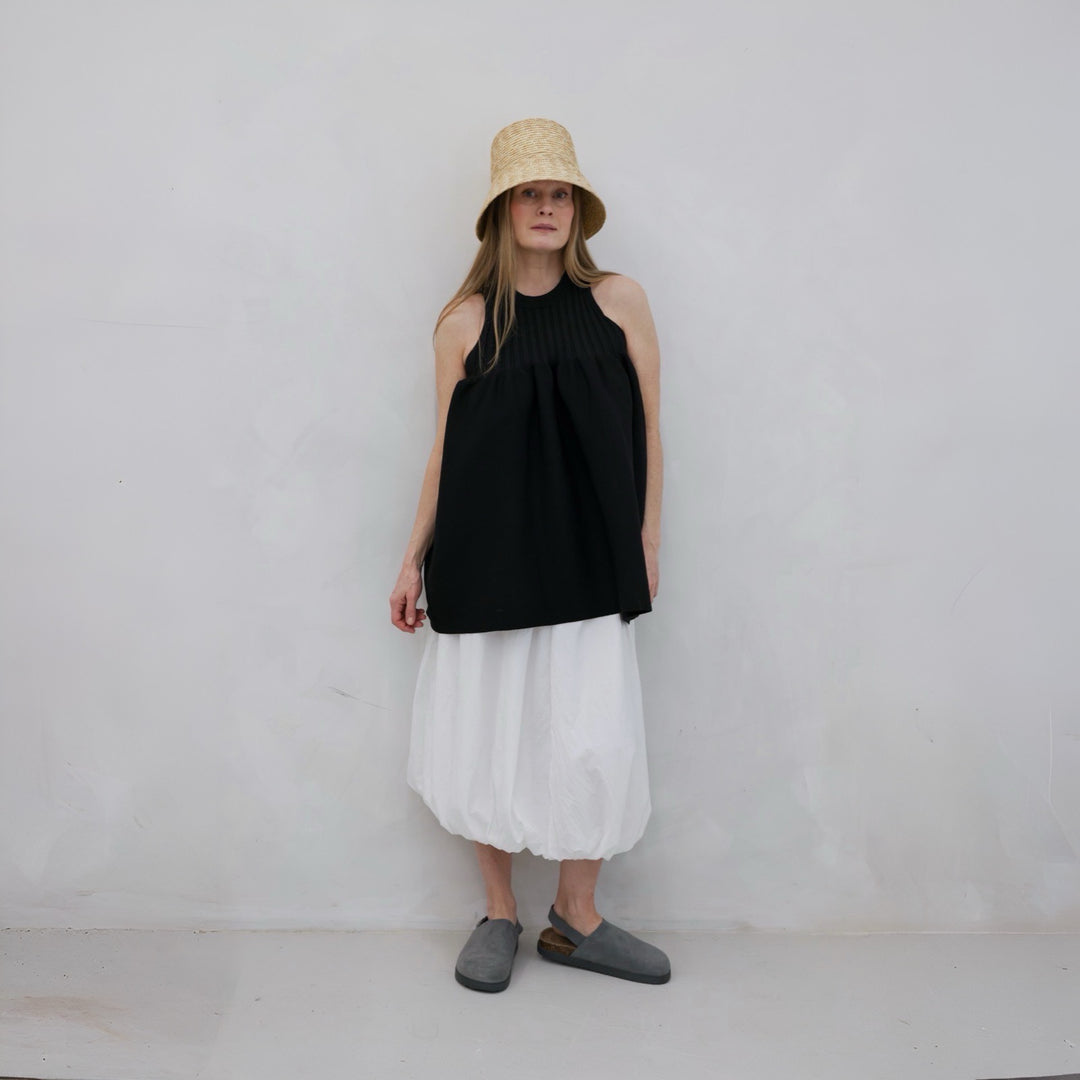 White Balloon Skirt With Pockets