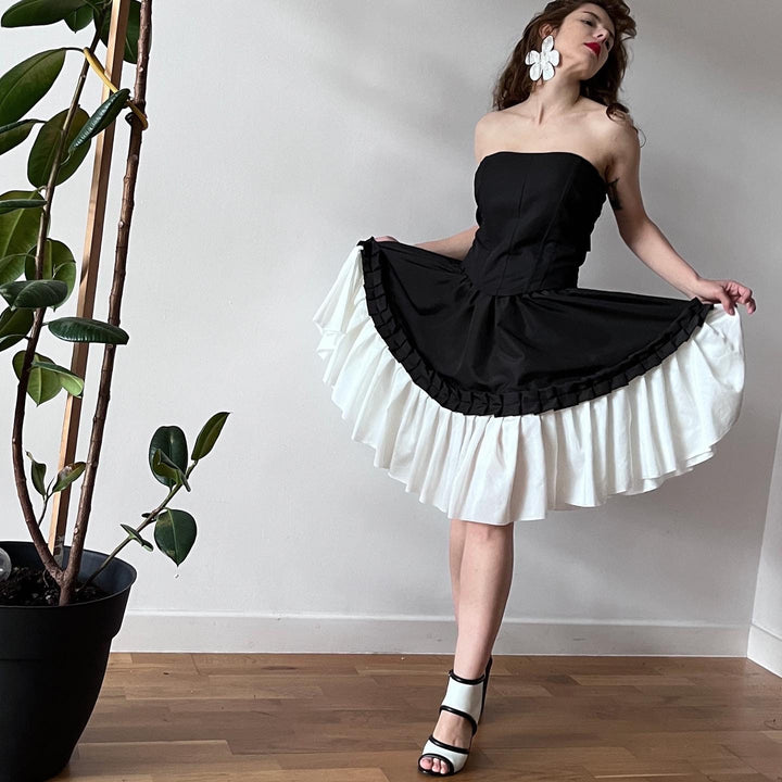 Black white cloché pleated skirt with ruffles